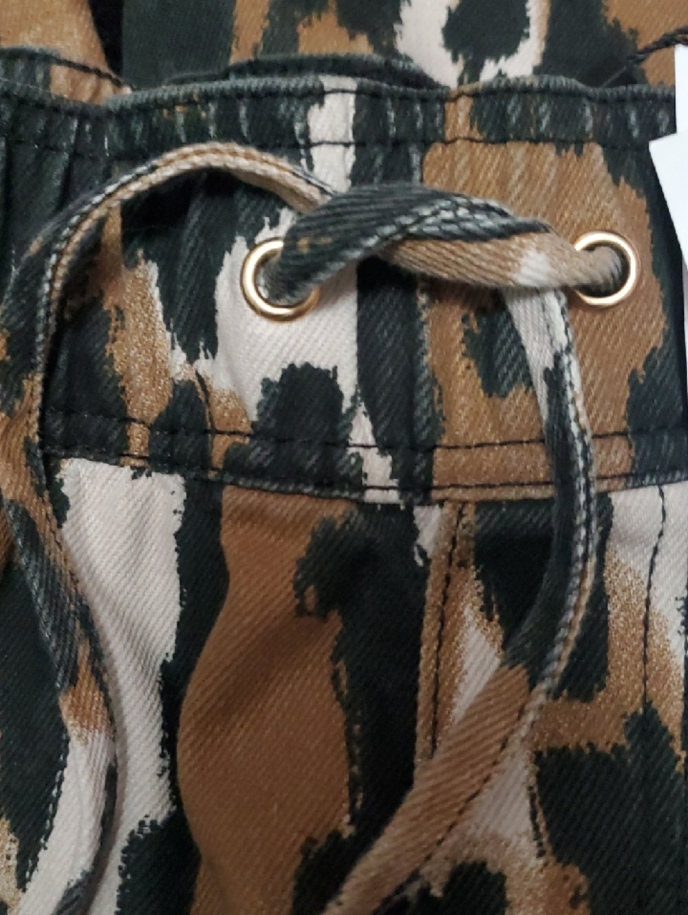 AJE STUDIO Airlie Animal Print Pants - Picture 9 of 10